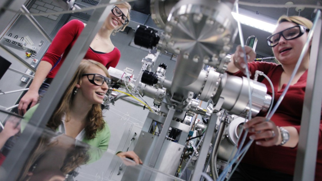 IncomingStudentsStage